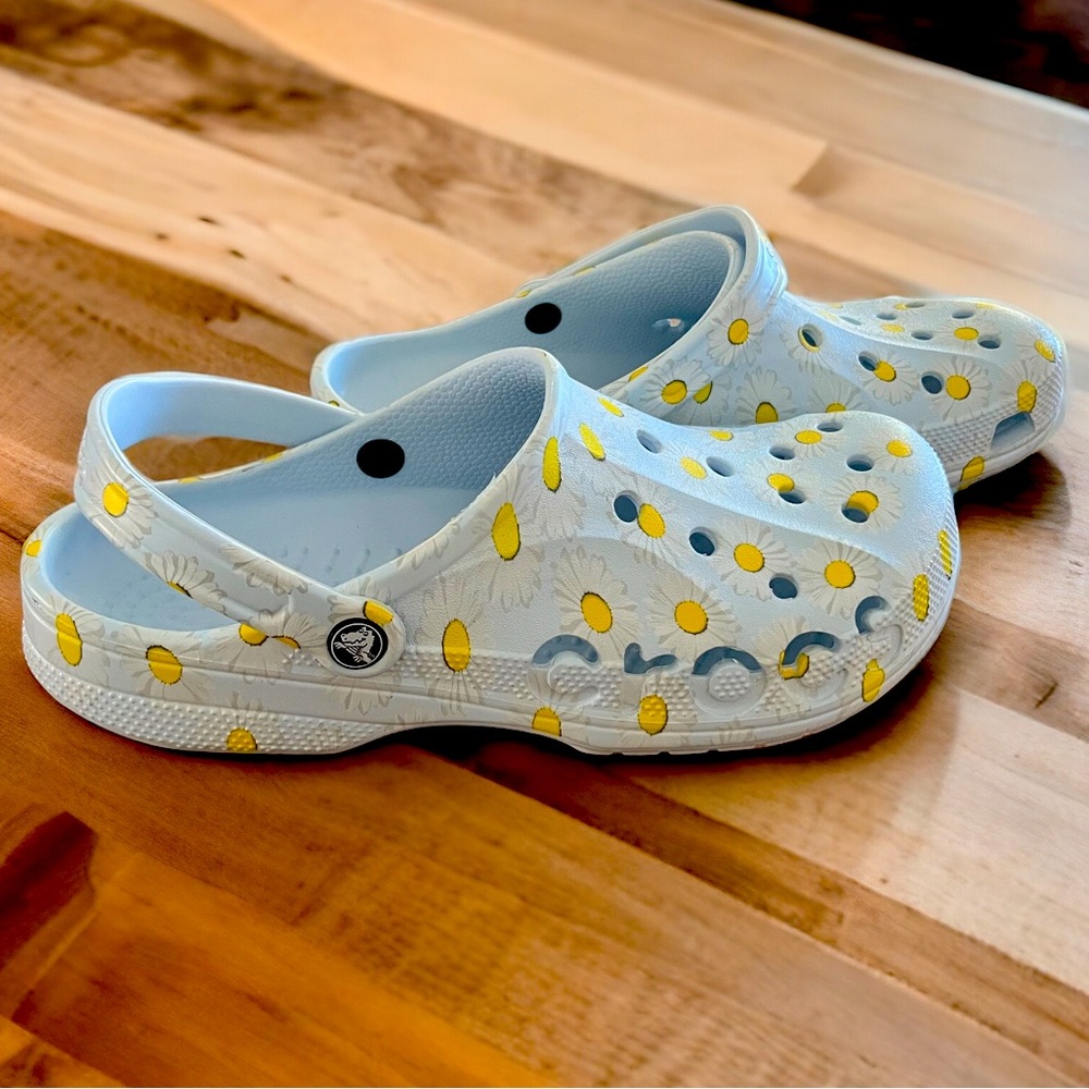Crocs Baya Seasonal Print Mineral Blue Daisy Size 11